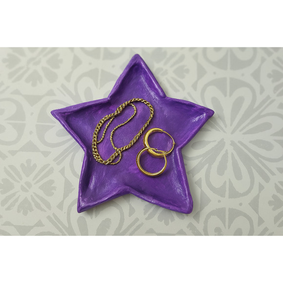 💜 Handmade Purple Star Clay Trinket Dish 💜 - Picture 1 of 9